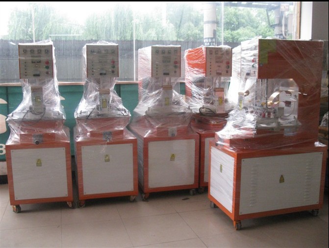 吸塑包裝機(jī)